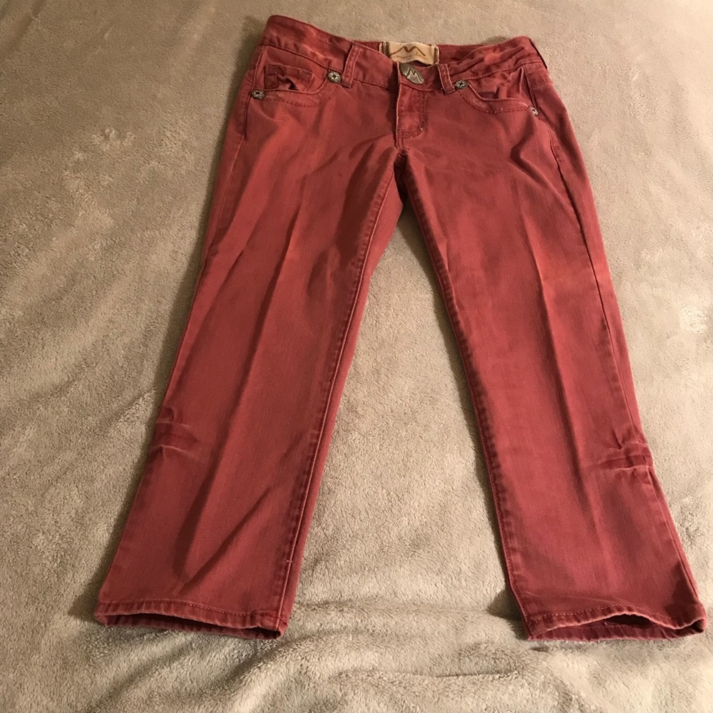 Marlow dark red capri pants